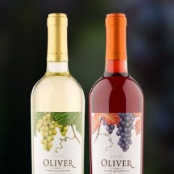 Ardagh Groups premium look wine bottles for Oliver Winery